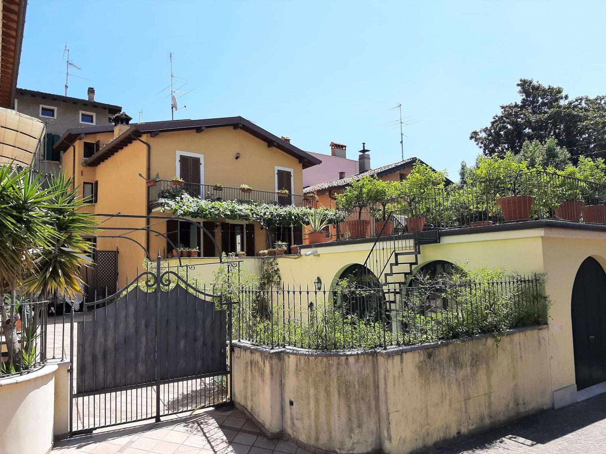 Appartement Casa Castel à Gargnano Extérieur photo